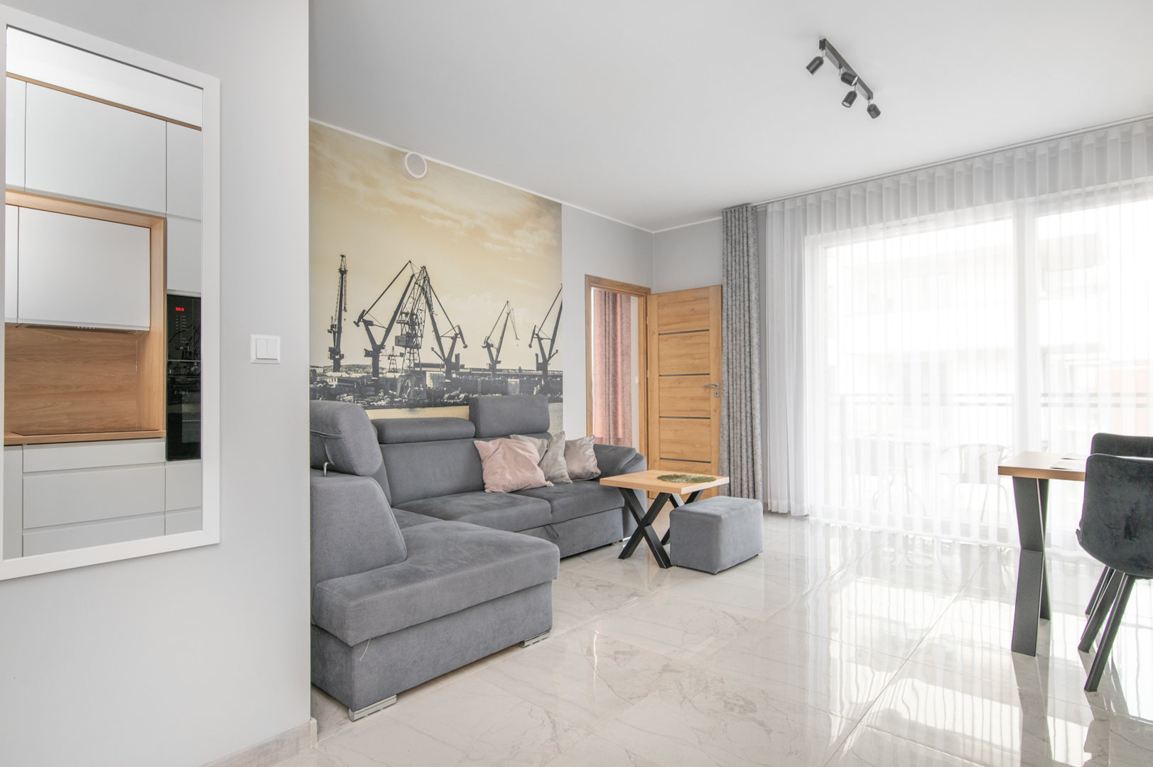 COSMO RADOMSKI, KNIECZYŃSKI, MEGGER SPÓŁKA JAWNA - 12