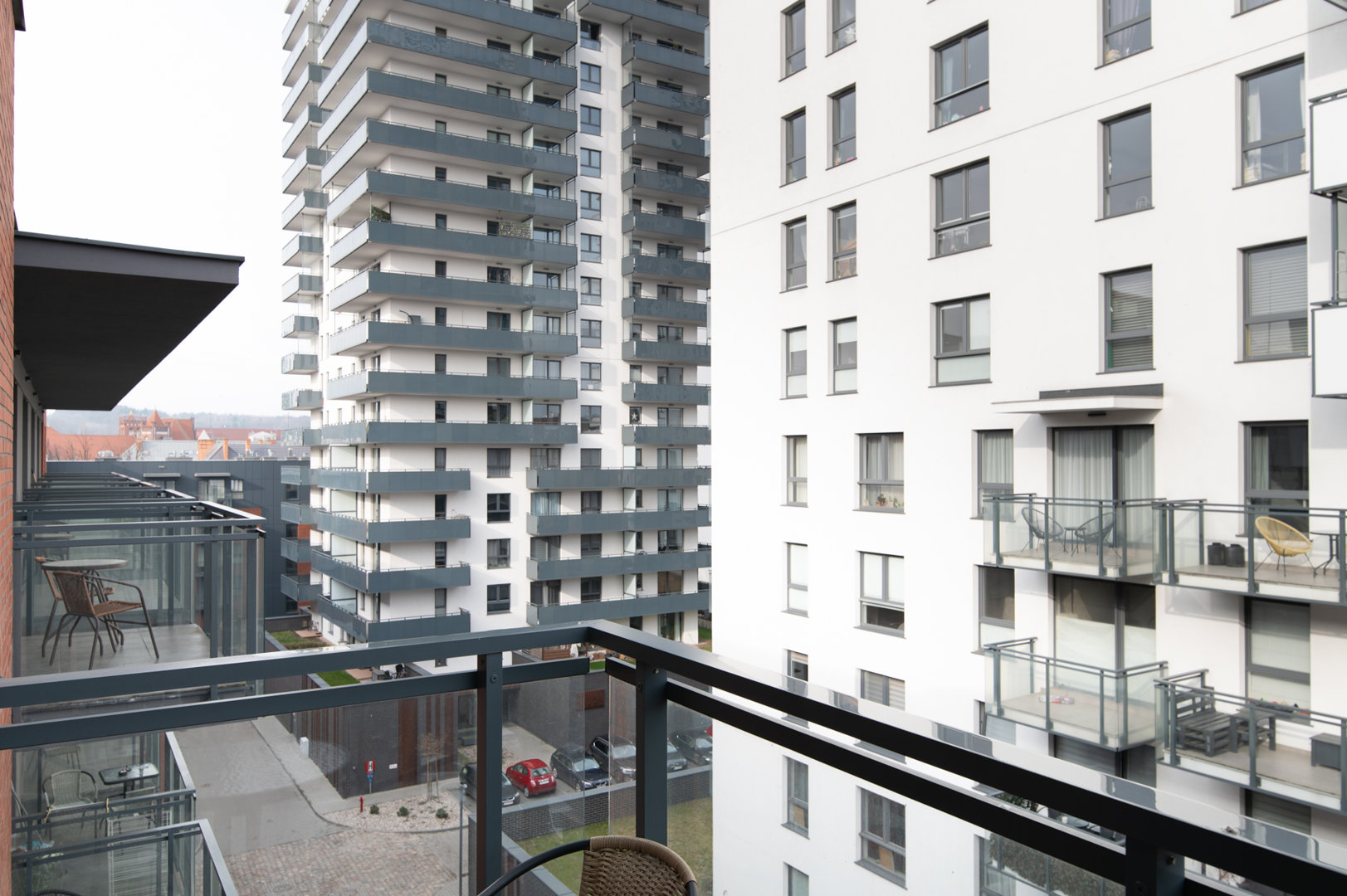 COSMO RADOMSKI, KNIECZYŃSKI, MEGGER SPÓŁKA JAWNA - 16